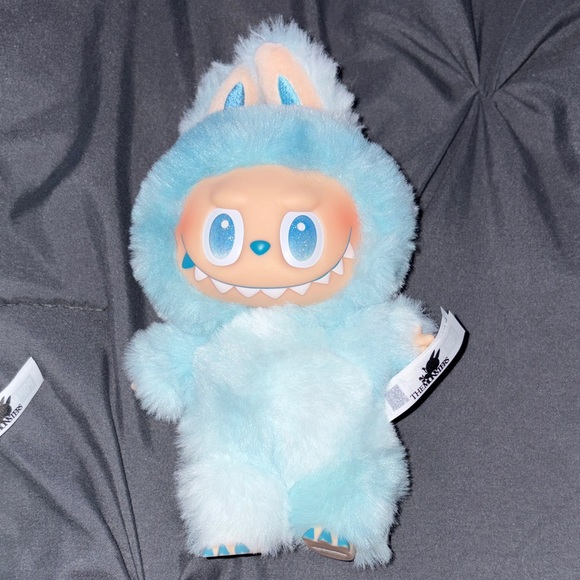 Labubu Big Into Energy - Box Not Included - Picture 5 of 9